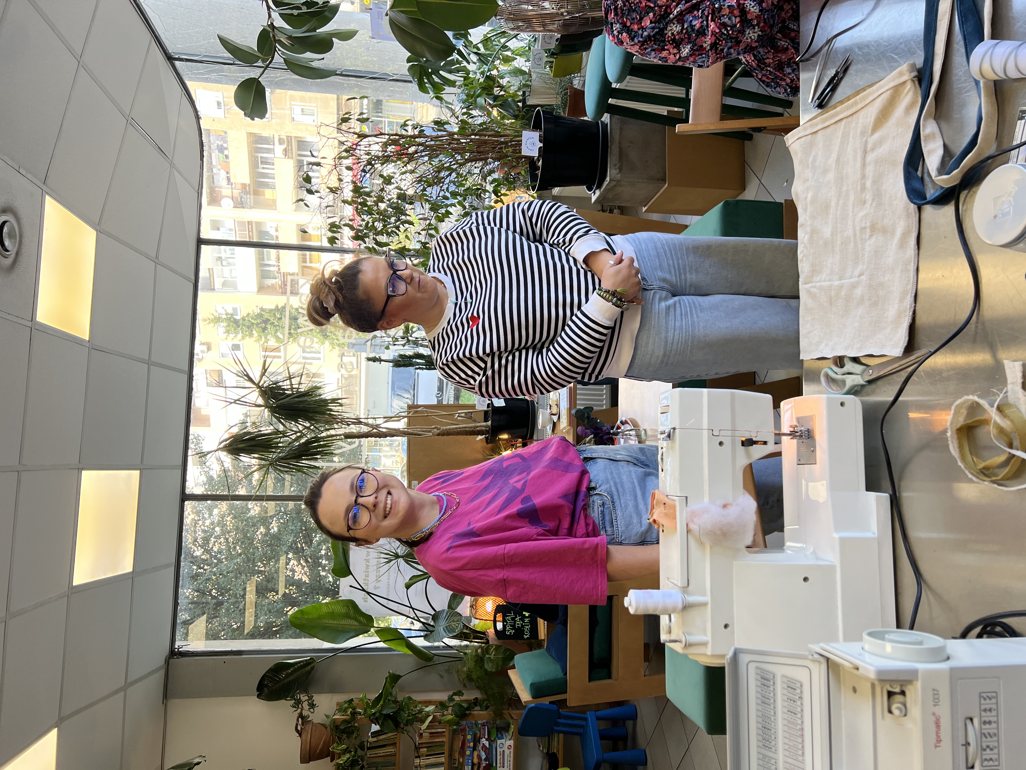 „Roślinne Pogotowie: edukacja i artystyczne działania wśród zieleni” Szycie toreb z resztek tkanin 