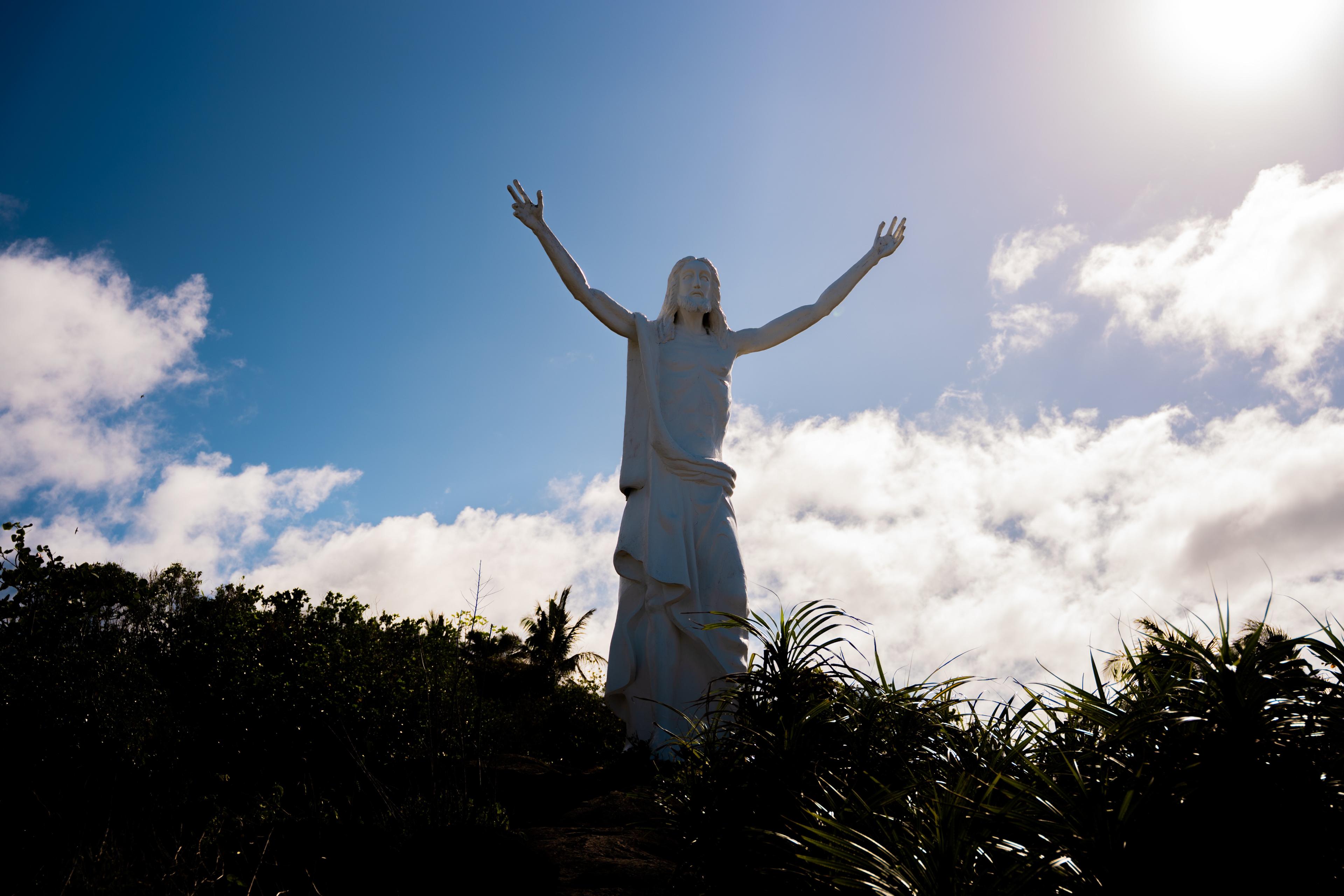 Statue of the Risen Christ