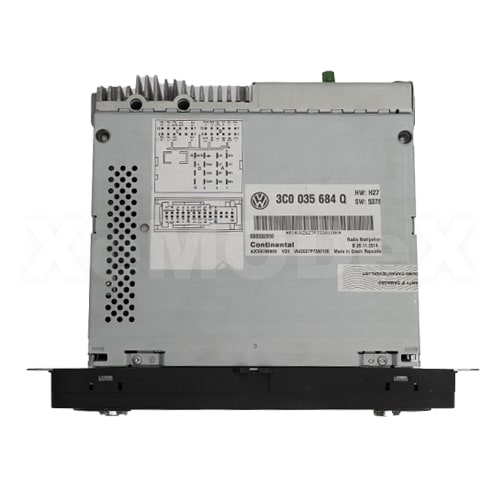 2015_VW_Passat_Radio-5