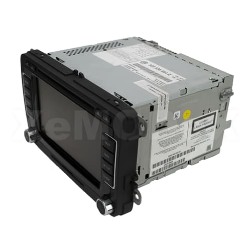 2015_VW_Passat_Radio-2