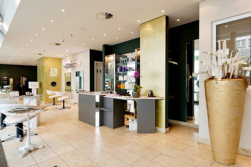 Sabrien Shalaby la Biosthetique Friseur