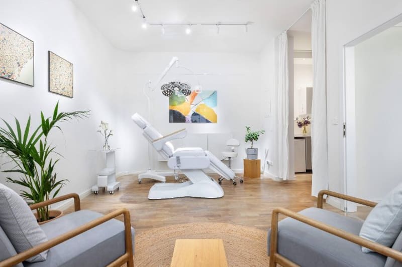 DELIA ~ Holistic Health & Aesthetics