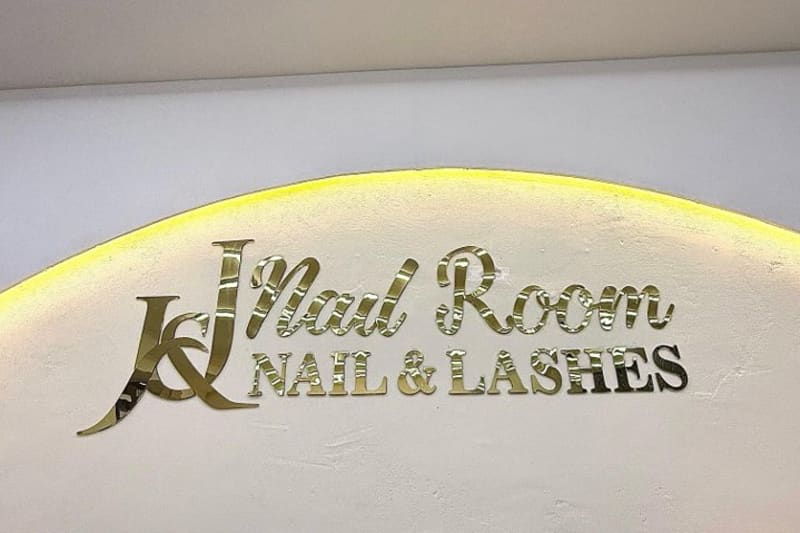 JJ Nailsroom