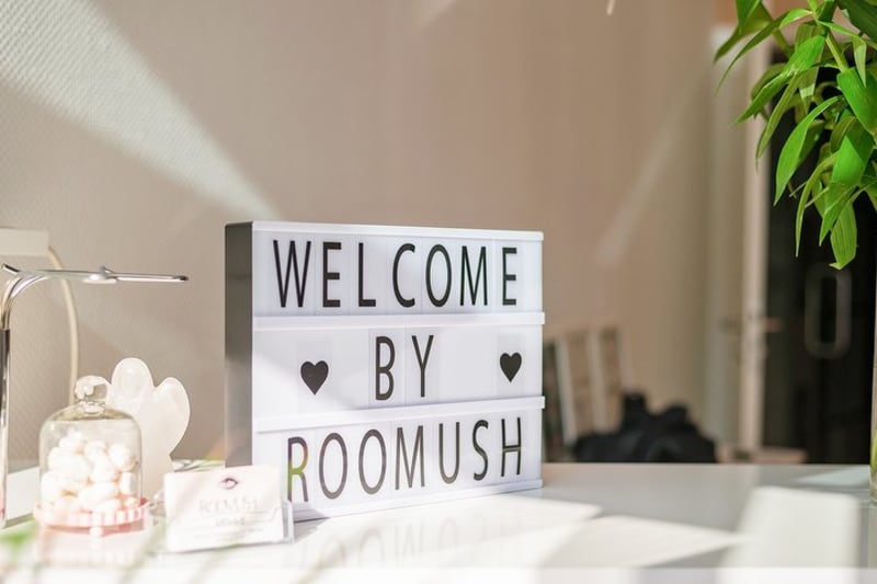 Roomush Beauty Bar