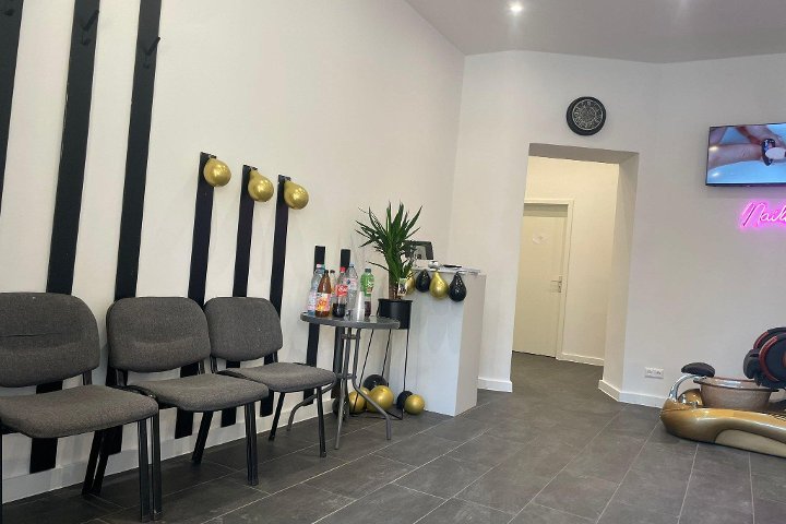 Check your Nails & Beauty