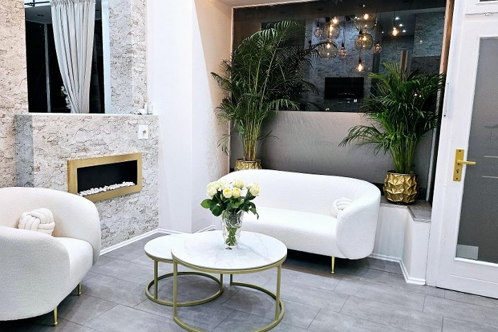 Cosmeticspoli-Dainery Nowack-Kosmetikintitut & Akademie