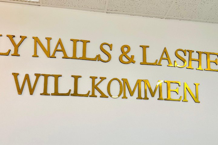 Ly Nails & Lashes