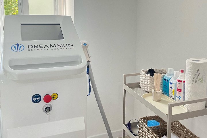 Hira Healing bei Lash Up