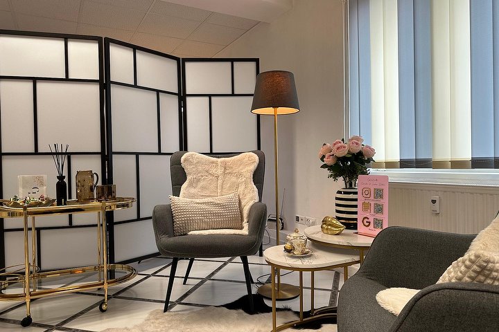 Cosmetic & Lashes Deluxe