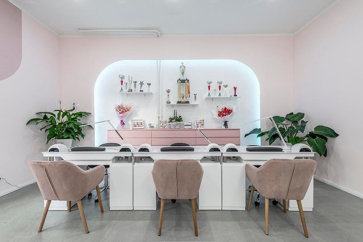 The She Beauty Lounge