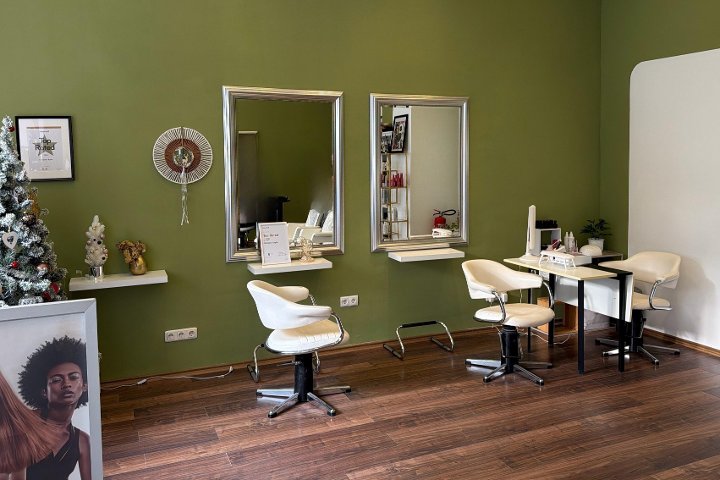 Laser Lounge by Kathrin