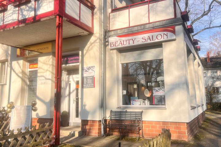 Kosmetikstudio Spiegelbild