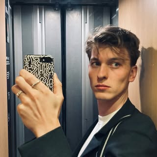 @jonnyyhynes