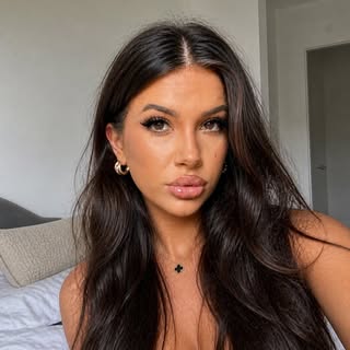 @lucyannmoore