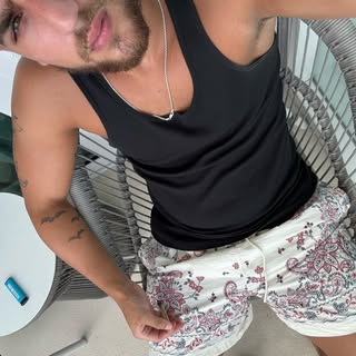 @lucascaravelli_