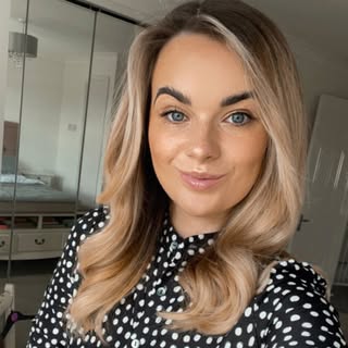 @chloescarlettehair