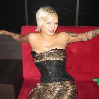 @3lisatn