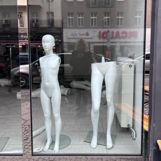 @lookanhate