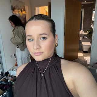 @issymitchinsonstylist