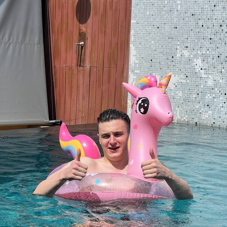 @pntxv_oleg
