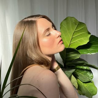 @mollydicksonmakeup