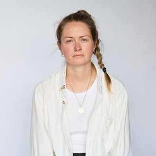 @caitlinchescoe