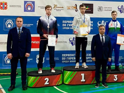 Томичи в призёрах первенства РФ по гиревому спорту