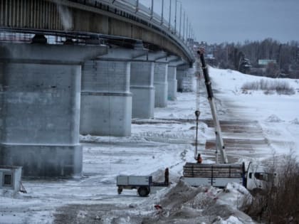 Коммунальный мост будет закрыт  сегодня с 2 часов ночи для укладки дорожных плит