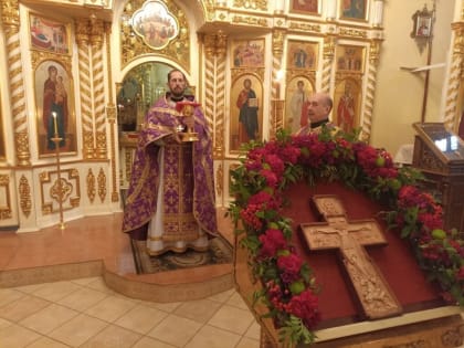 Праздник Воздвижения Животворящего Креста Господня отметили в Колпашевской епархии