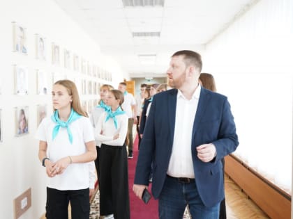 Юные волонтеры из Верхнекетского района посетили областную думу