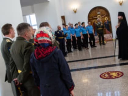 В молебне, посвященном Дню Победы, приняли участие глава епархии, представители Совета ветеранов и колпашевские кадеты