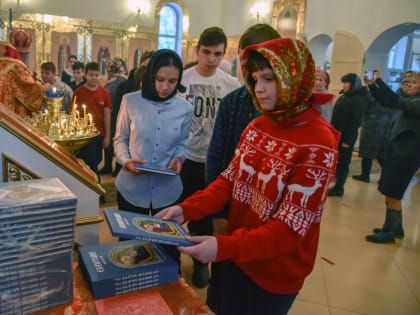 Престольный праздник храма в Крутоложном отмечен архиерейским богослужением