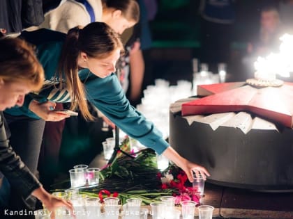 «Что-то с памятью моей стало»: томичи зажгли свечи в канун начала Великой Отечественной войны