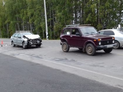 Пожилой водитель попал в больницу после ДТП с «Нивой» на трассе под Томском