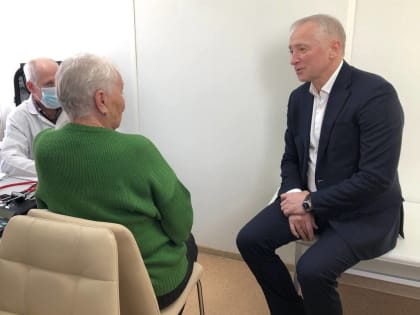 Губернатор Владимир Мазур открыл новую амбулаторию в Клюквинке