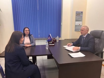 Конкурс проектов, тротуар на Степановской и киномастерские: Владимир Мазур вновь провел личный прием граждан