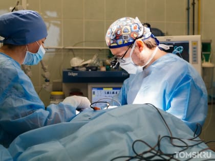 Томские хирурги удалили  опухоль 85-летней женщине, которая располагалась рядом с сердцем