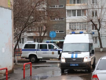 В Томске у офиса компании, производящей свинину, неизвестные устроили пиротехническое шоу