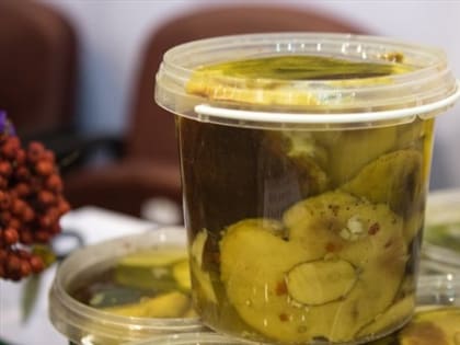 Грибы, овощи… и споры: томский санврач о консервах и ботулизме