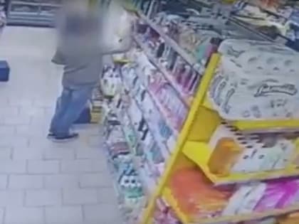 Ранее судимый томич украл косметику, спрятав ее под курткой