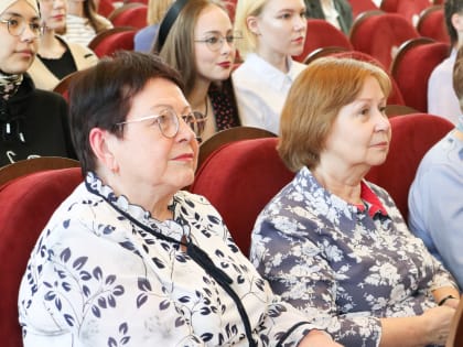 Сотрудники и студенты фармацевтического факультета СибГМУ награждены благодарственными письмами 