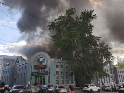 Магазин бэушной техники загорелся в центре Томска
