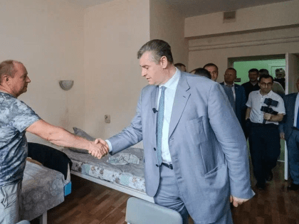 Леонид Слуцкий посетил Республиканский клинический госпиталь ветеранов войн