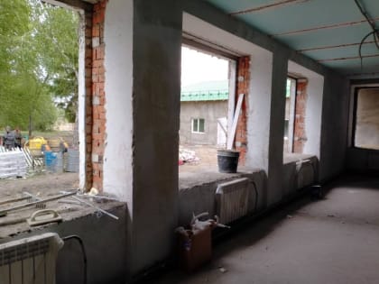 «Выездная планерка» в школе по срокам и качеству ремонта