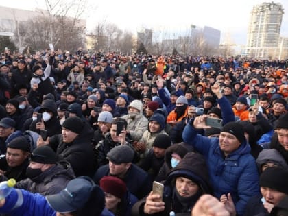 Протесты в городах Казахстана из-за роста цен на газ. Что известно