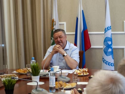 Мэр Северска Николай Диденко встретился с почётными гражданами города