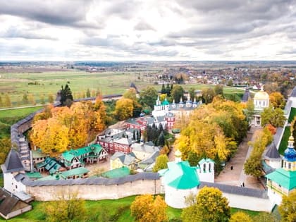 Сотрудник библиотеки Томского ИПКР ФСИН России подготовил виртуальную выставку, посвященную 550-летию со дня основания Свято-Успенского  Псково-Печерского монастыря