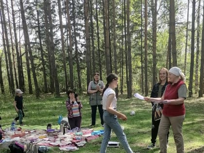 Учебный год в воскресной школе храма с. Бакчар завершился семейным походом