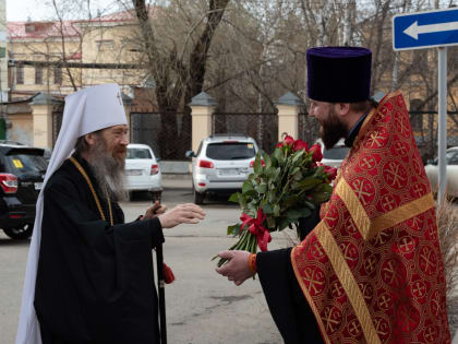 Пасхальные торжества в Александро-Невском храме г. Томска увенчались архиерейскими богослужениями