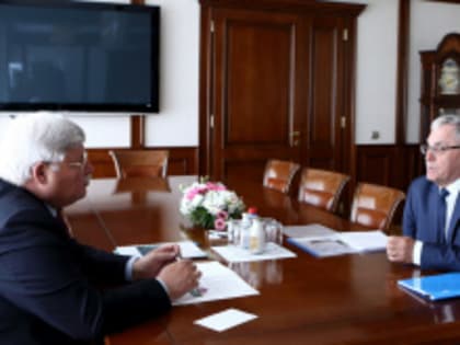 Томский губернатор провел рабочую встречу с мэром Стрежевого Валерием Харахориным